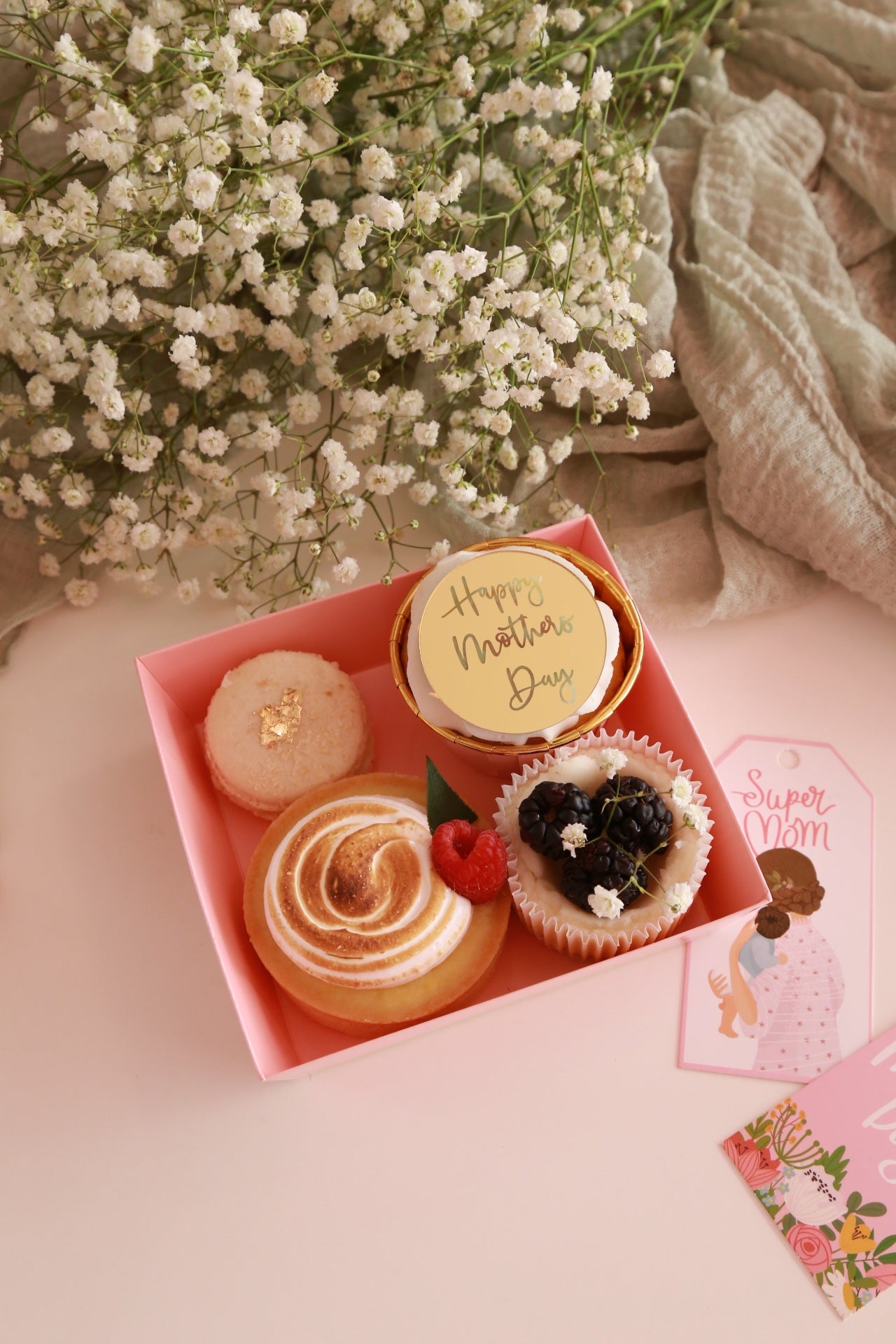 -Pastries box for Mom
