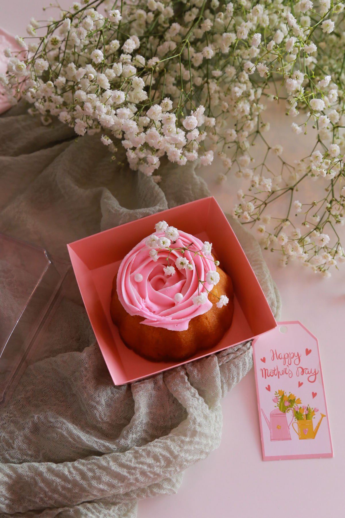 - Bundt cake for Mom 🌸